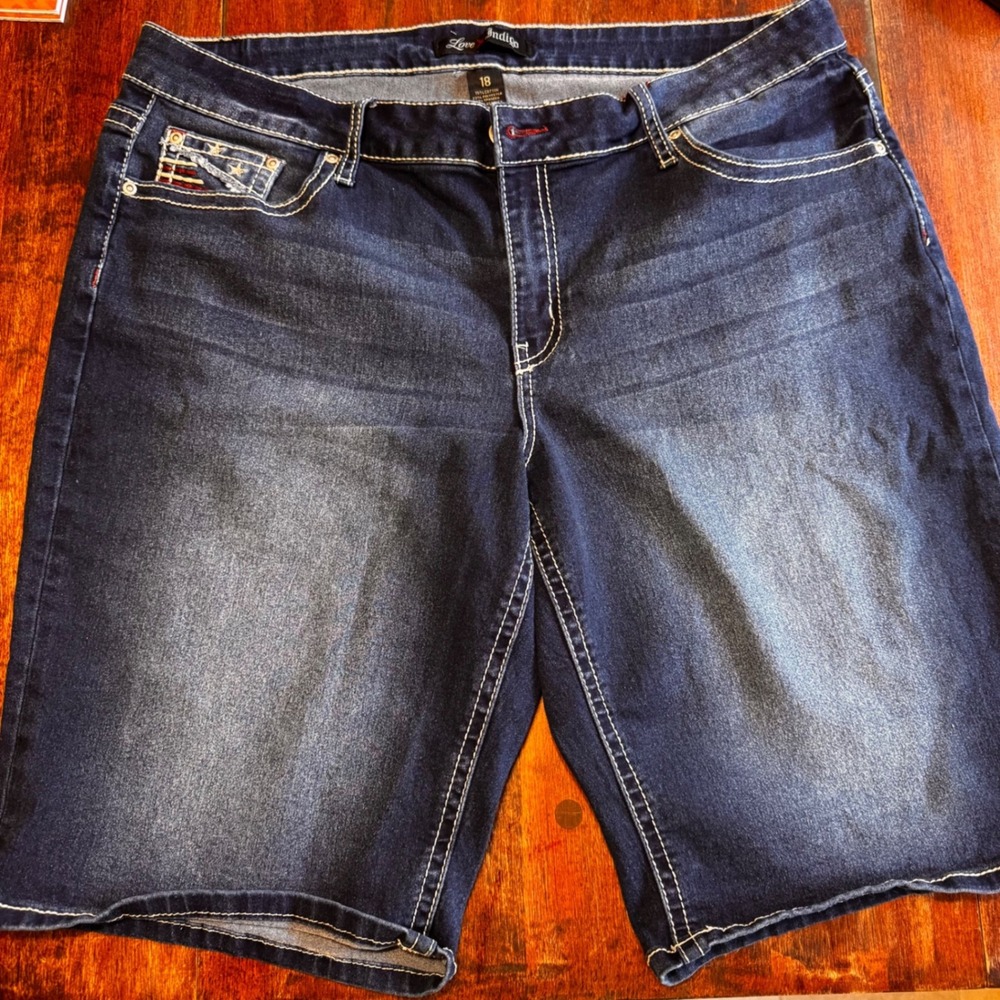 Love Indigo Womens 18 Bermuda Denim Shorts Dark Wash Americana Stars Pockets - Picture 11 of 11